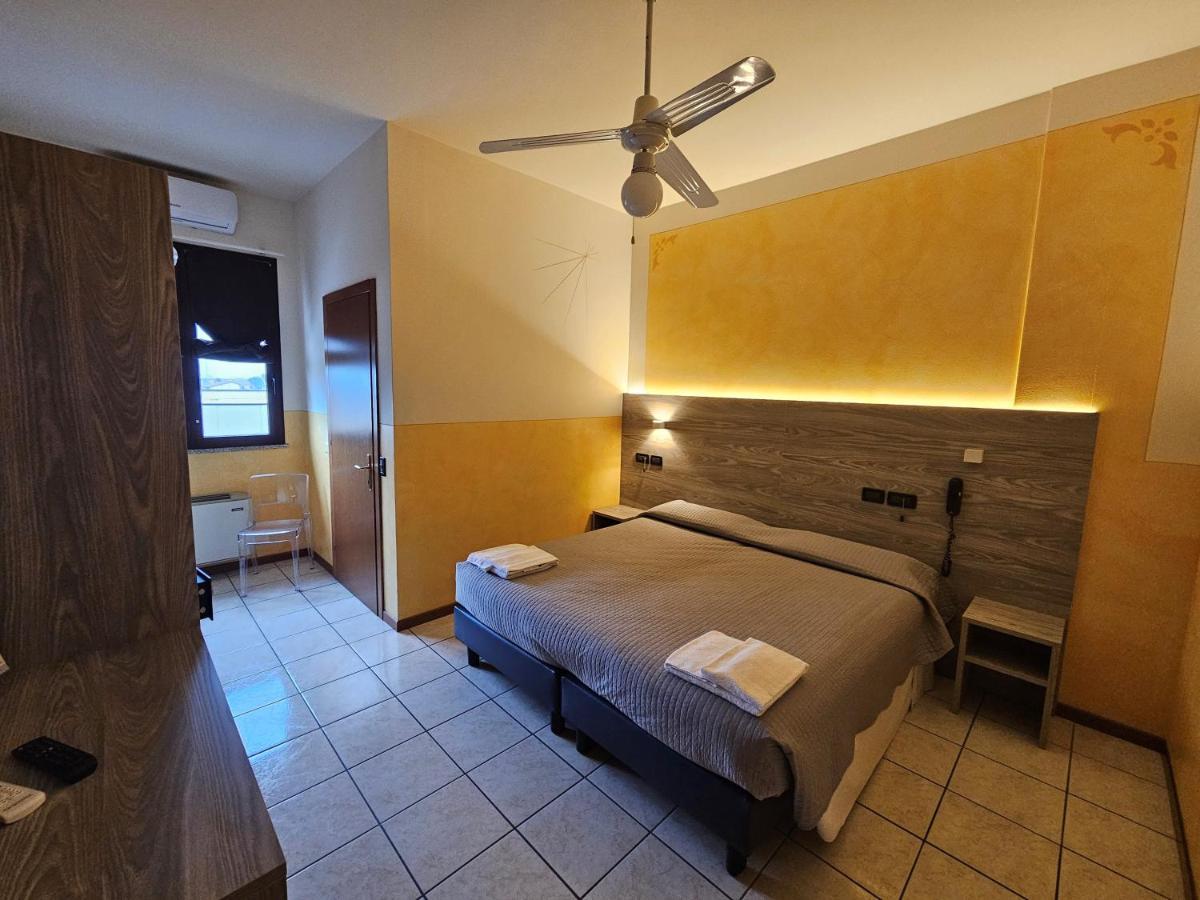 קסטנטו Hotel Euro מראה חיצוני תמונה