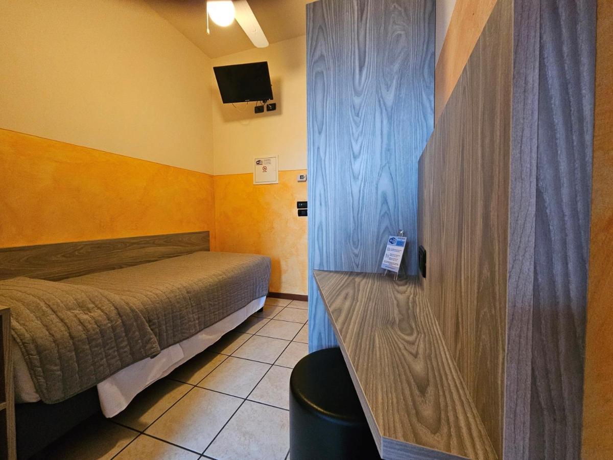 קסטנטו Hotel Euro מראה חיצוני תמונה